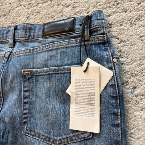 Gf Ferre NWT size 32 ankle wide leg slit Stylish Jeans - Picture 3 of 12